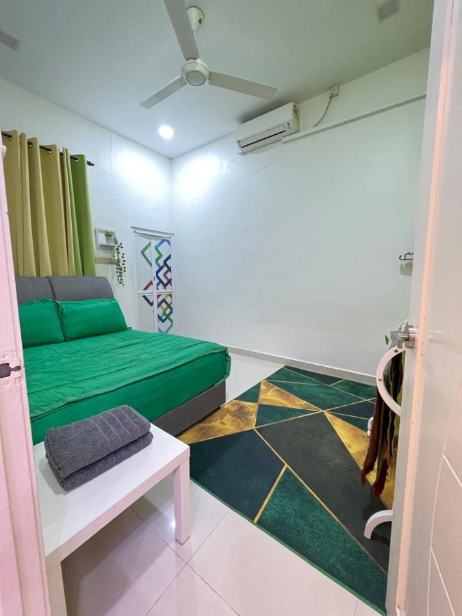 Auranad Guest House Tanah Merah Wifi-Netflix Dış mekan fotoğraf